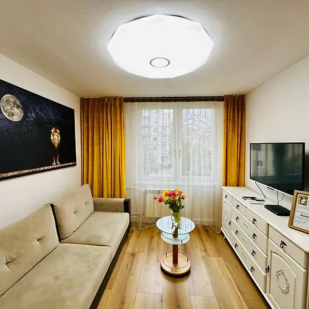 Lion Apartment *